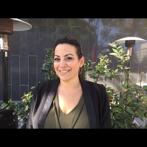 Meet your Posher, Angela